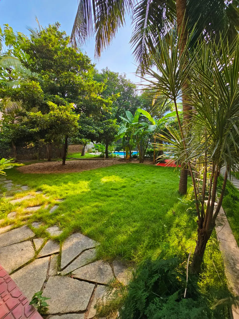 The lawn at ECR Sapphire